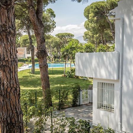 Beachside Cosy Apartment With Pool Estepona Bagian luar foto